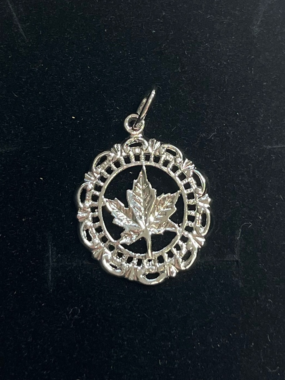 Sterling silver leaf pendant/charm